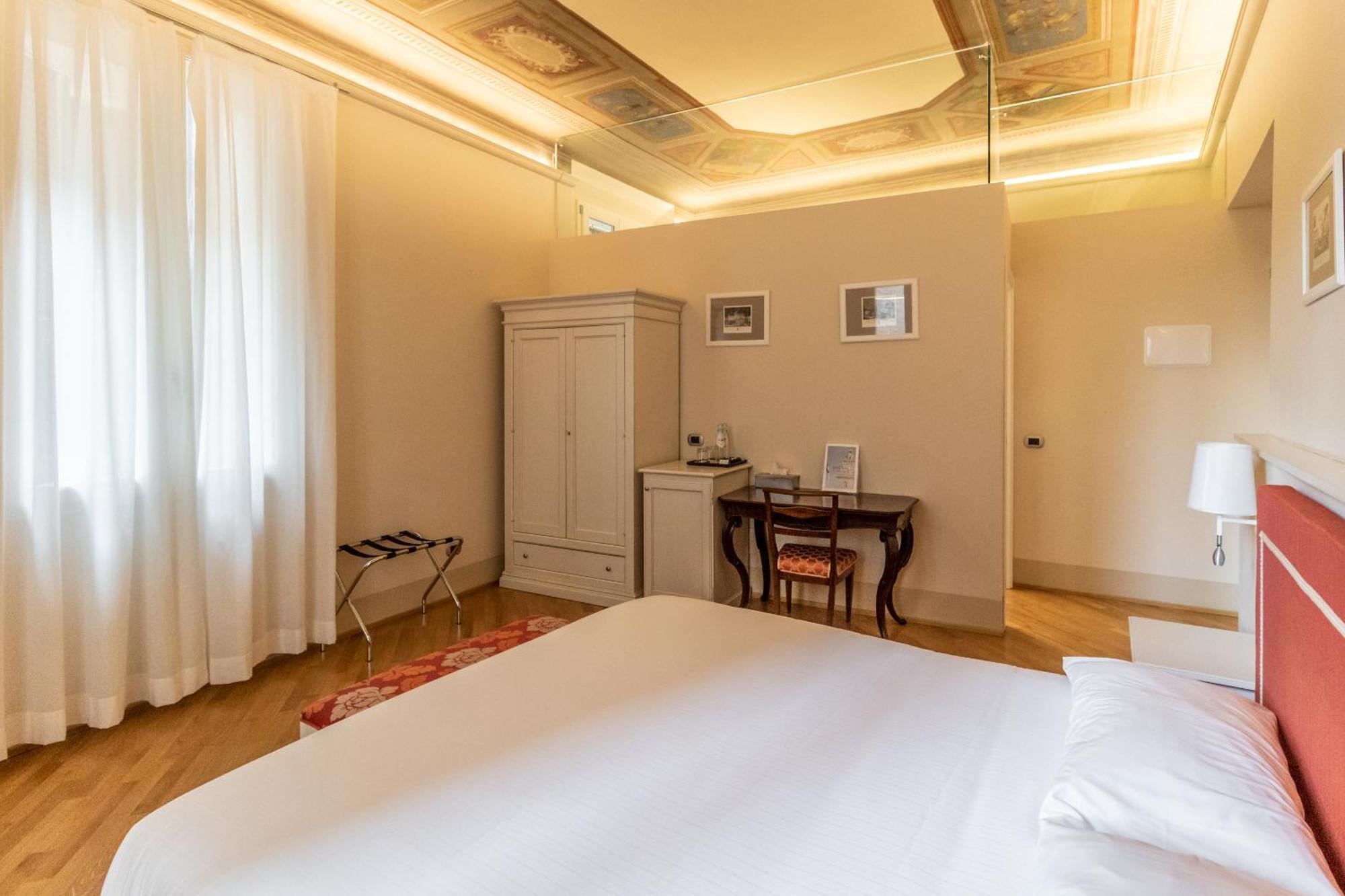 Casa Isolani Luxury Rooms Piazza Maggiore 1 Bolonia Exterior foto